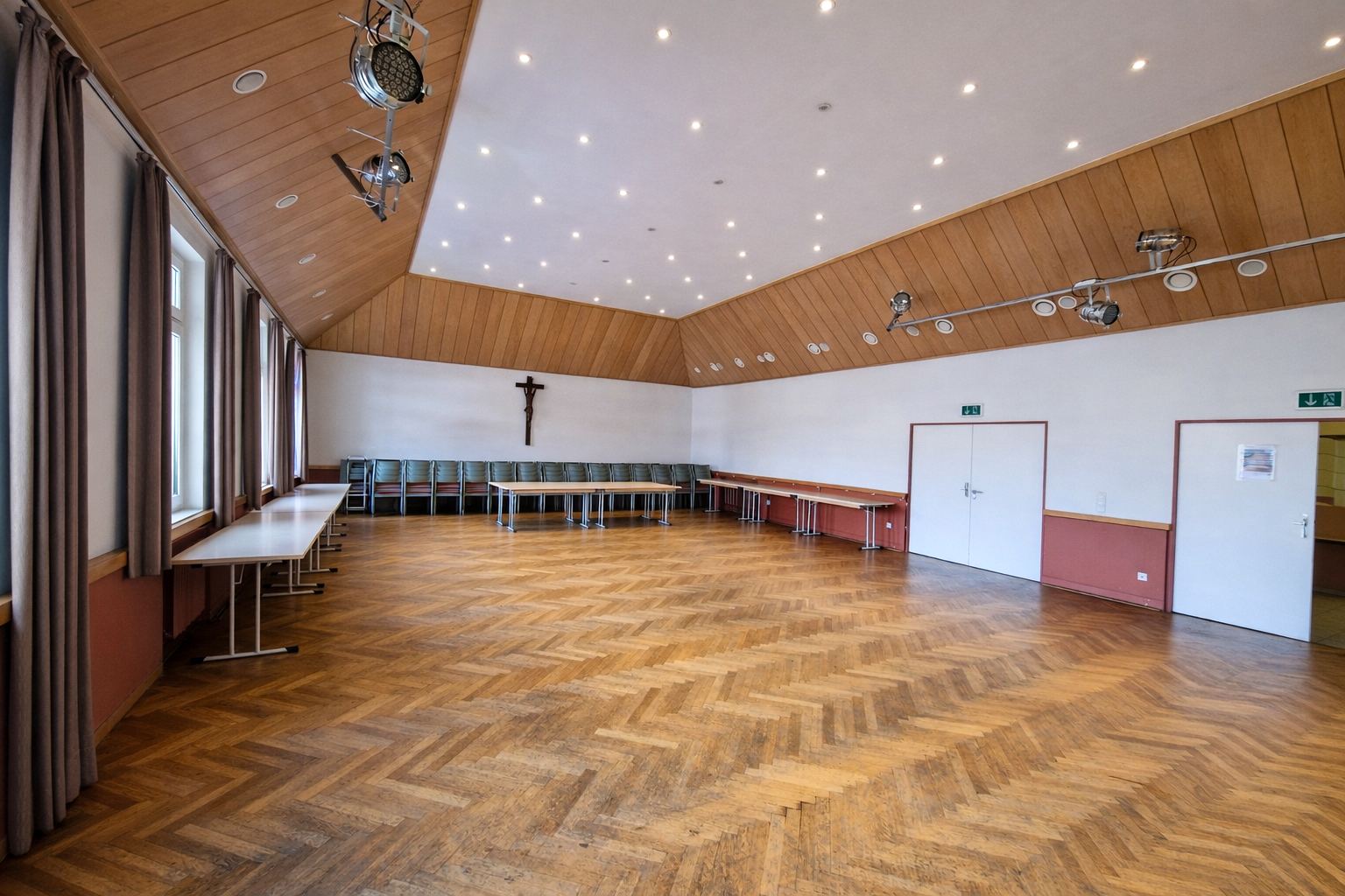 Saal Bild 1